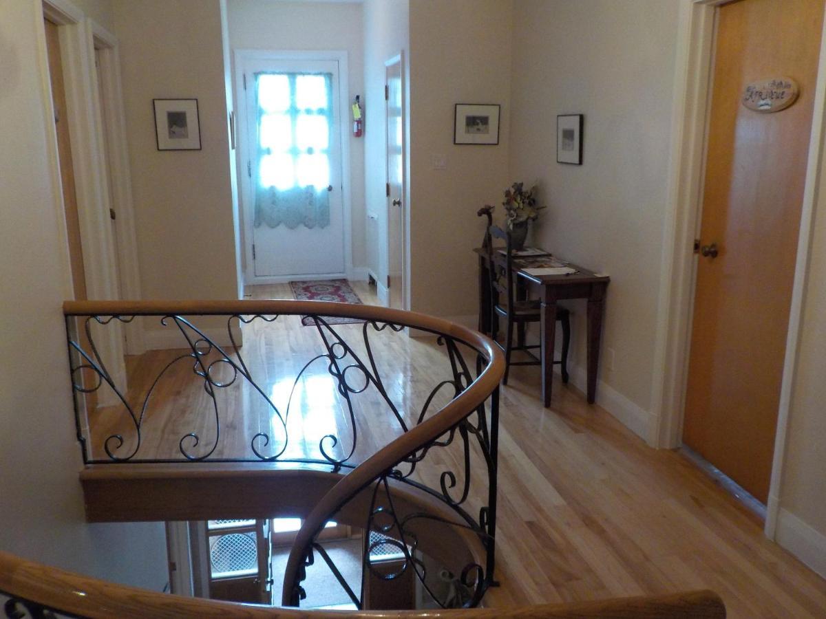 Gite Au P'Tit Manoir B&B Chicoutimi Eksteriør bilde