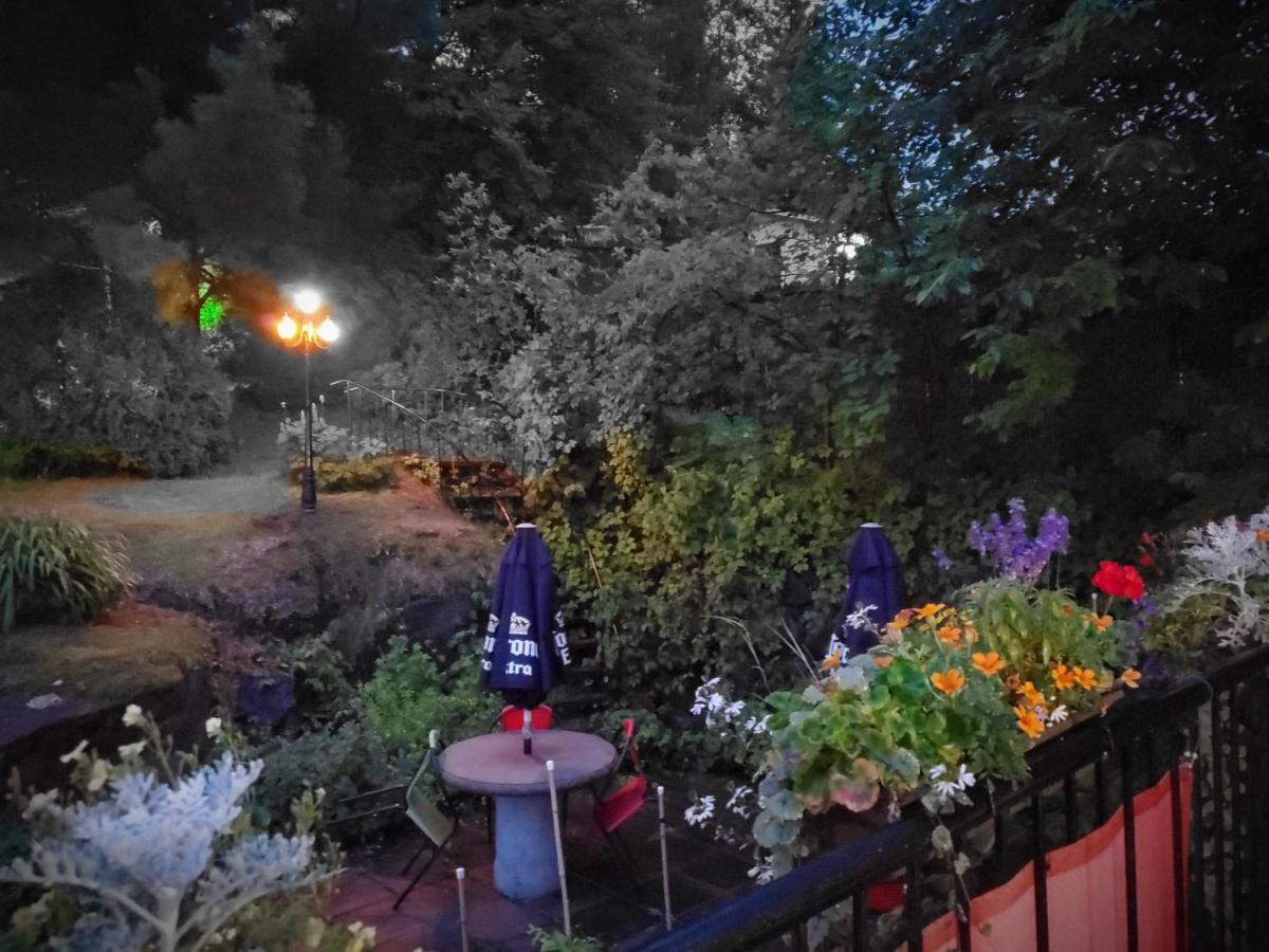 Gite Au P'Tit Manoir B&B Chicoutimi Eksteriør bilde